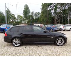 BMW Řada 3 320d Touring - 8