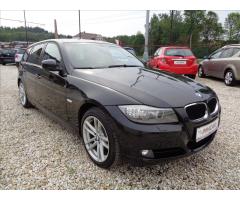 BMW Řada 3 320d Touring - 9