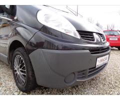 Renault Trafic 2,0 dCi 9.MÍST PASSENGER - 11