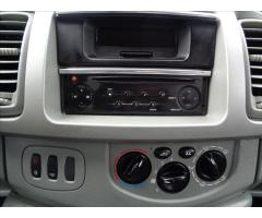 Renault Trafic 2,0 dCi 9.MÍST PASSENGER - 32