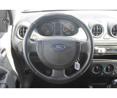 Ford Fiesta 1.3 51kW GHIA - 17