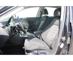 Volkswagen Passat 1.9 TDI 77kW SPORTLINE - 10