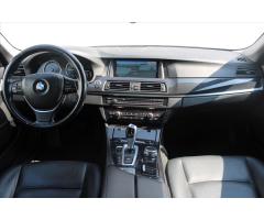 BMW Řada 5 520d xDrive SERVISNÍ KNIHA ČR - 15