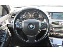 BMW Řada 5 520d xDrive SERVISNÍ KNIHA ČR - 16