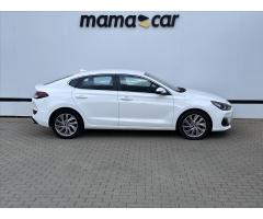 Hyundai i30 1.6 CRDI 100kW FASTBACK ČR - 8