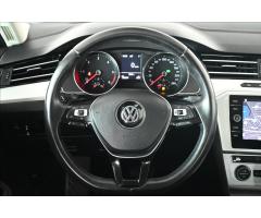 Volkswagen Passat 2,0 TDi 110kW DSG Záruka až 5 let - 16