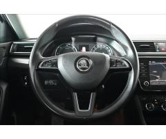 Škoda Superb 2,0 TDi 140kW DSG 4x4 Style Záruka až 5 let - 17