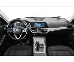 BMW Řada 3 2,0 320d 140kW STEPTRONIC Záruka až 5 let - 11