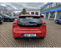 Volvo V40 2,0 D4 Momentum - 7