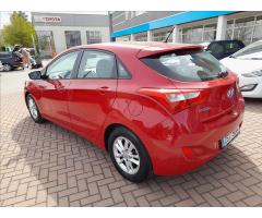 Hyundai i30 1,6 GDi Comfort - 8