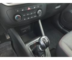 Kia Venga 1,6 CVVT Exclusive - 15