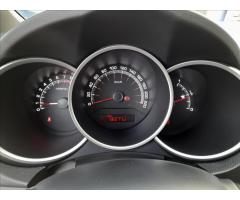 Kia Venga 1,6 CVVT Exclusive - 17