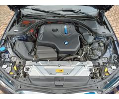BMW Řada 3 330e xDrive Hybrid AT M-Sport - 19