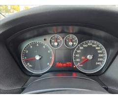 Ford Focus 1,6 i 16V - 13