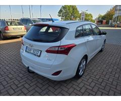 Hyundai i30 1,6 GDi Trikolor - 6