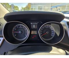 Hyundai i30 1,6 GDi Trikolor - 12