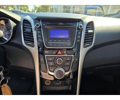 Hyundai i30 1,6 GDi Trikolor - 13