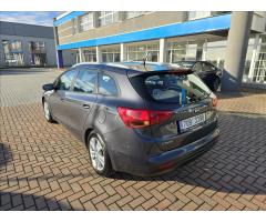 Kia Ceed 1,6 GDi - 8