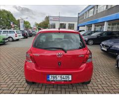 Toyota Yaris 1,3 i - 7