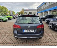 Volkswagen Passat 2,0 TDi 4x4 AUTOMAT Variant - 7