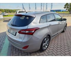 Hyundai i30 1,6 CRDi Weekend - 6