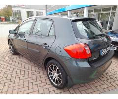 Toyota Auris 1,6 VVT-i - 8