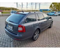 Škoda Octavia 2,0 TDi DSG Style - 6