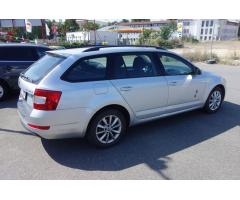 Škoda Octavia 2.0 TDI 110kW DSG Servisováno! - 6