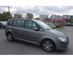 Volkswagen Touran 1.9 TDI 7 místný!! - 6