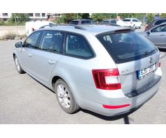 Škoda Octavia 2.0 TDI 110kW DSG Servisováno! - 8