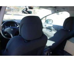 Peugeot 3008 1.6 e-HDI  AUTOMAT !!! - 11