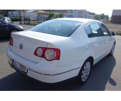 Volkswagen Passat 2.0 TDI COMFORTLINE - 13