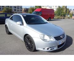 Volkswagen EOS 2.0 TDI Kůže! NAVI! - 16