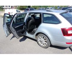 Škoda Octavia 2.0 TDI 110kW DSG Servisováno! - 20