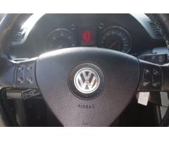 Volkswagen Passat 2.0 TDI 125 KW SPORTLINE DSG - 20