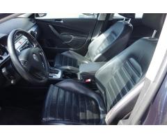 Volkswagen Passat variant 2.0 tdi highline dsg - 11