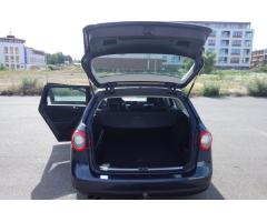 Volkswagen Passat variant 2.0 tdi highline dsg - 23