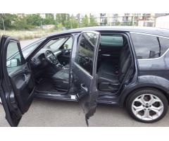 Ford S-MAX Titanium 2.0 TDCi 120kW - 24