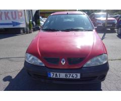 Renault Mégane 1,4i - 5