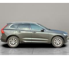 Volvo XC60 B5 AWD Momentum Pro 173 kW - 3