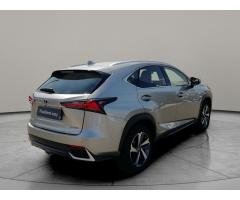 Lexus NX 300 h E-FOUR LUXURY LIMITED EDITIO - 2