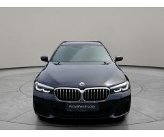 BMW Řada 5 Touring 530d xDrive M-paket 21 - 4