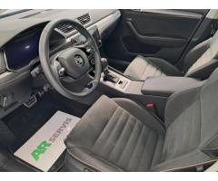 Škoda Superb COMBI  SCOUT 4X4 2.0TDI/147KW - 12