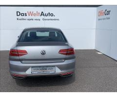 Volkswagen Passat 2,0 TDi 110 kW R-line  B8 - 8