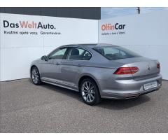 Volkswagen Passat 2,0 TDi 110 kW R-line  B8 - 9