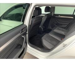 Volkswagen Passat Variant 2,0 TDi 110kW ELEGANCE  B8 FL REZERVACE - 12