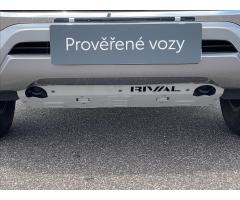 Toyota Hilux 2,8 D-4D Double Cab 4x4 Active  REZERVACE - 23