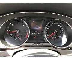 Volkswagen Passat 2,0 TDi 110kW R-LINE  B8 REZERVACE - 17