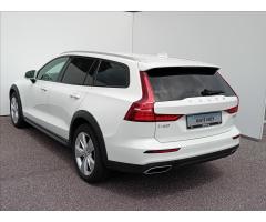 Volvo V60 2,0 AWD CROSS COUNTRY  B4 - 9