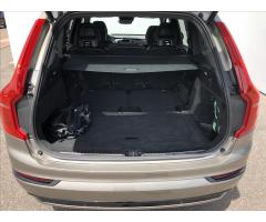 Volvo XC90 2,0 AWD R-DESING 7 míst  B5 - 11